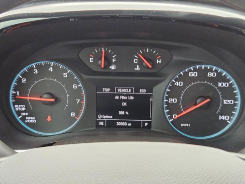 Used 2023 Chevrolet Traverse LS image 8