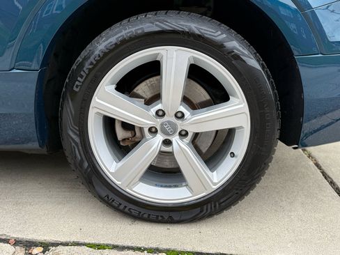 Used 2019 Audi e-tron Premium Plus image 28