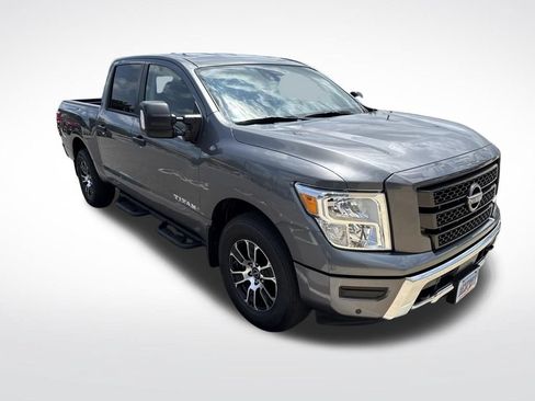 Used 2024 Nissan Titan SV w/ SV Convenience Package AWD/4WD image 2