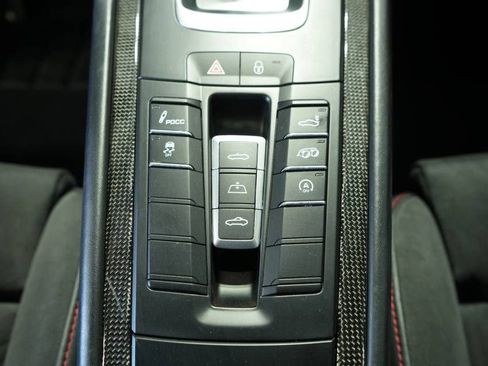 Certified 2018 Porsche 911 Carrera 4 GTS image 22