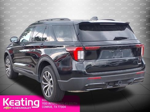Used 2025 Ford Explorer ST-Line AWD/4WD image 2