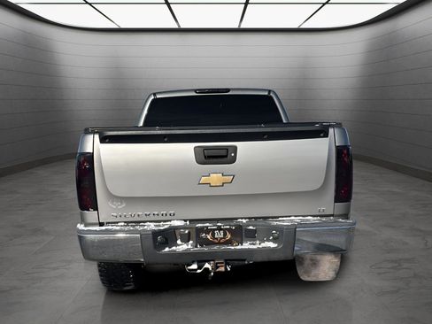 Used 2008 Chevrolet Silverado 1500 LT w/ EZ-Lift Tailgate Package image 2