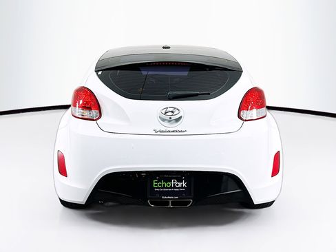 Used 2017 Hyundai Veloster Value Edition FWD image 7