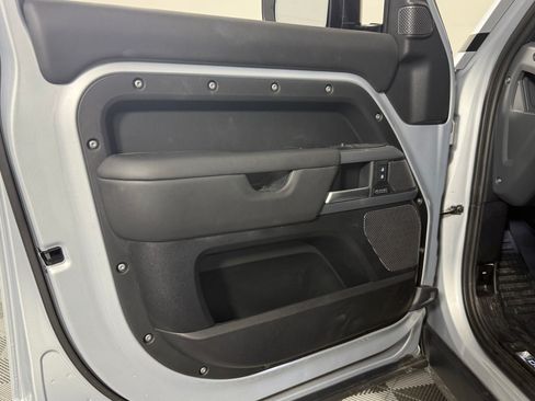 Used 2024 Land Rover Defender 110 X AWD/4WD image 14