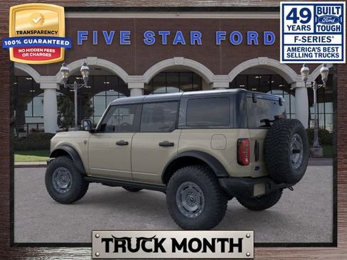 New 2025 Ford Bronco Badlands image 5