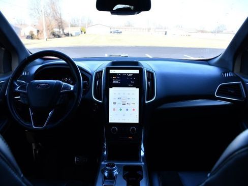 Used 2022 Ford Edge ST w/ Equipment Group 401A image 15