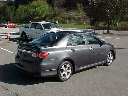 Used 2012 Toyota Corolla S image 7