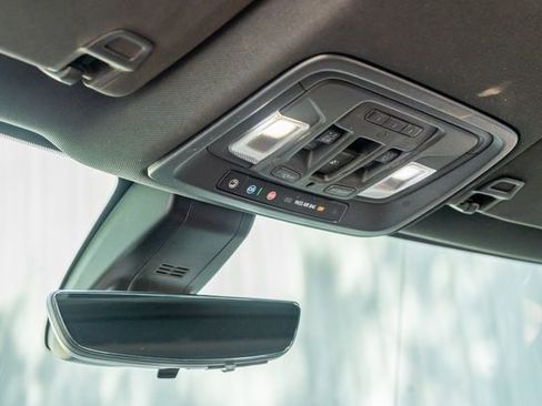 Used 2022 Chevrolet Silverado 3500 High Country image 22