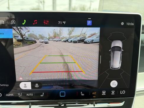 New 2026 Volkswagen Tiguan SE image 18