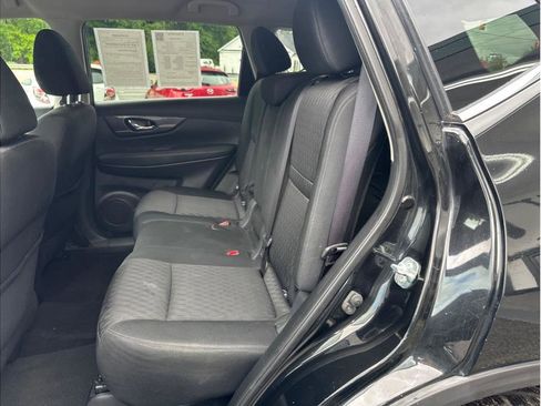 Used 2017 Nissan Rogue SV w/ SV Premium Package AWD/4WD image 9