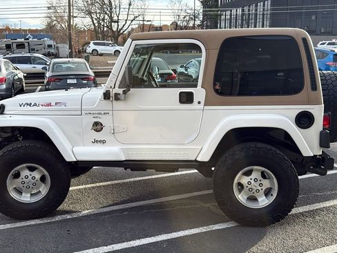 Used 2001 Jeep Wrangler Sahara image 6