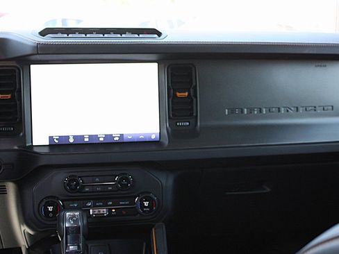 Used 2024 Ford Bronco Badlands AWD/4WD image 27
