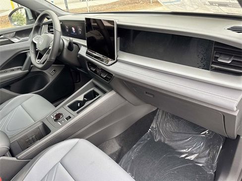 New 2026 Volkswagen Tiguan SE R-Line image 27