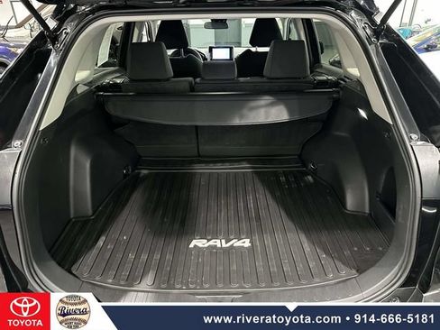 Used 2023 Toyota RAV4 LE AWD/4WD image 14
