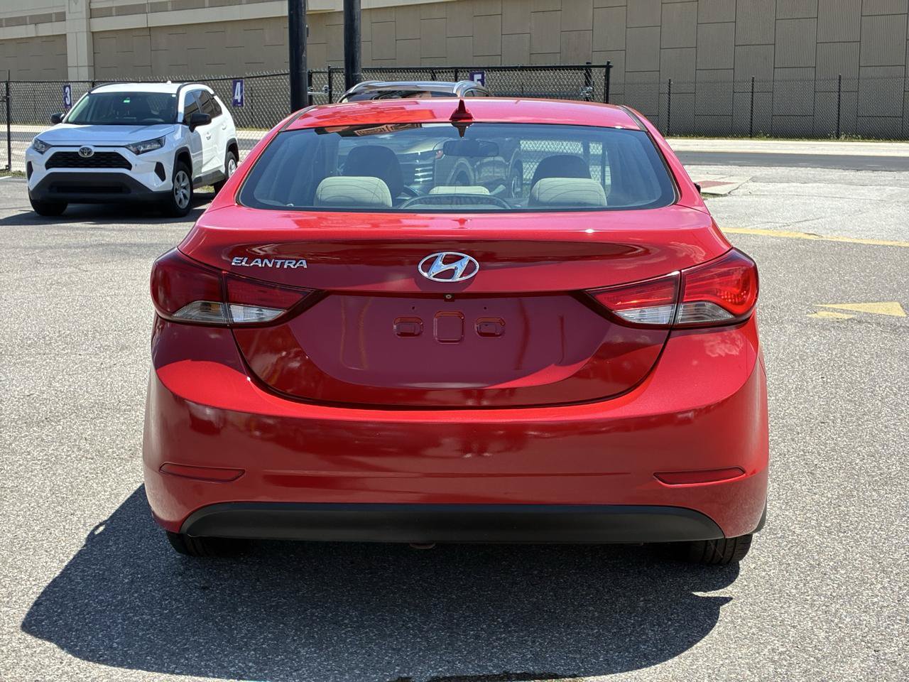 Used 2016 Hyundai Elantra SE w/ Option Group 02 FWD image 5
