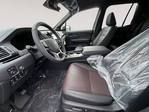 New 2026 Honda Ridgeline Black Edition image 9