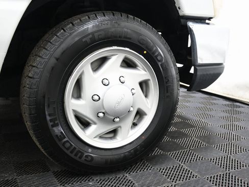 Used 2012 Ford E-150 and Econoline 150 w/ Premium Van Group image 26