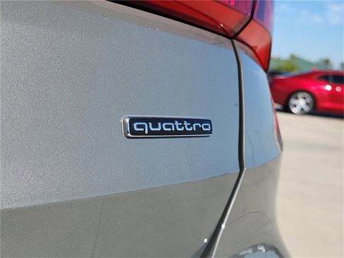 Certified 2025 Audi Q3 2.0T Premium w/ Convenience Package image 11