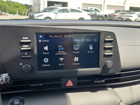 Certified 2025 Hyundai Elantra Sport image 18