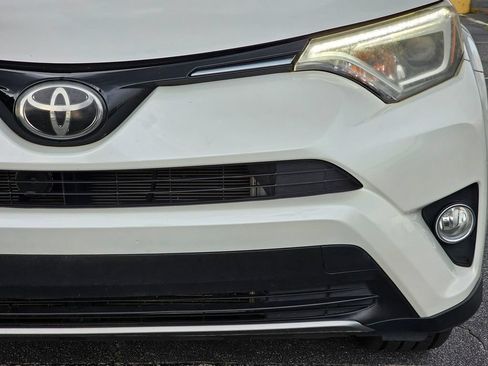 Used 2017 Toyota RAV4 Limited FWD image 9