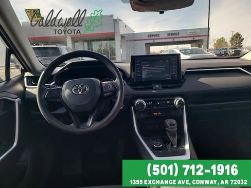 Used 2021 Toyota RAV4 XLE w/ Convenience Package image 25