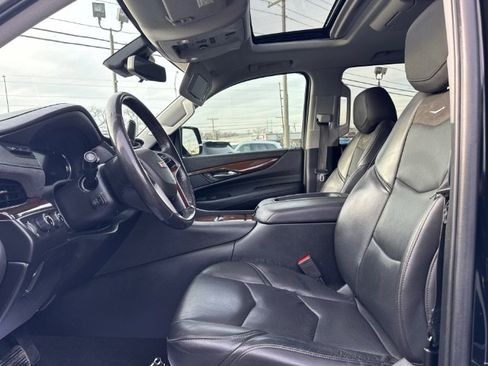 Used 2020 Cadillac Escalade Premium Luxury image 19