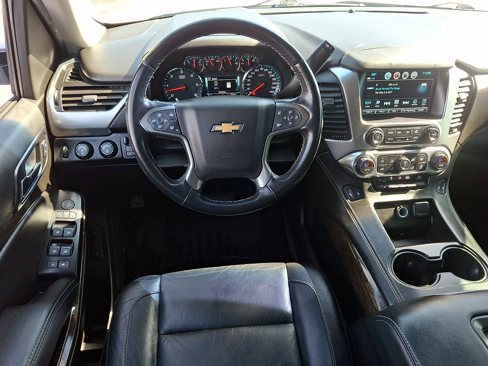 Used 2020 Chevrolet Suburban LT w/ RST Edition AWD/4WD image 11