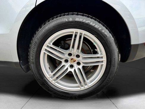 Used 2019 Porsche Macan image 55