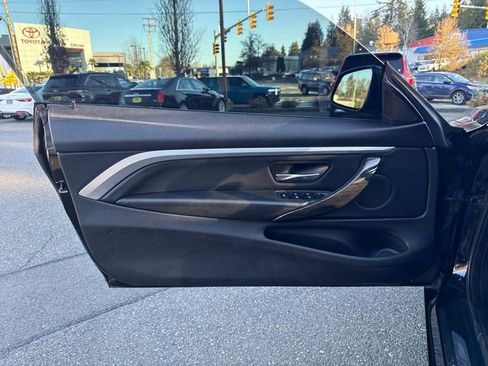 Used 2017 BMW 430i Convertible image 15