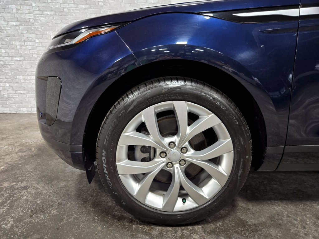 Used 2023 Land Rover Range Rover Evoque SE AWD/4WD image 58