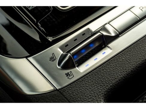 Used 2023 Kia Carnival SX image 24