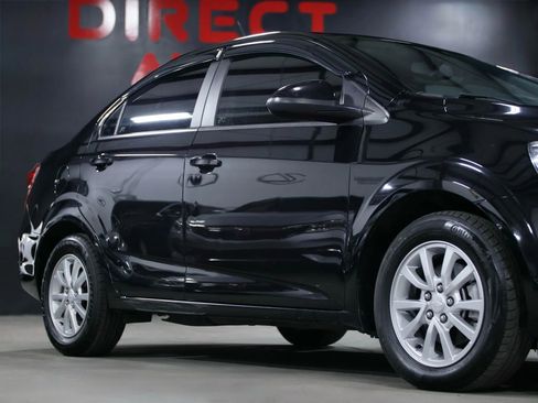Used 2018 Chevrolet Sonic LT image 3
