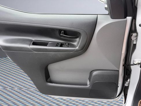 Used 2021 Nissan NV200 SV w/ Sliding Door Glass Package FWD image 21