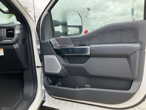 New 2025 Ford F250 Platinum image 15