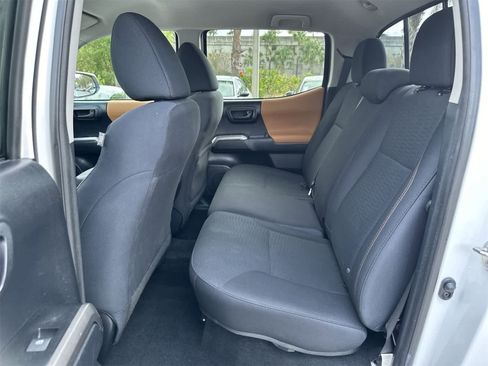 Used 2019 Toyota Tacoma SR5 image 15