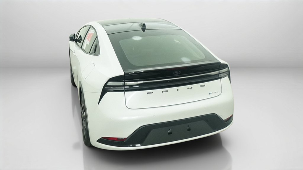 New 2026 Toyota Prius Plug-In Hybrid FWD image 39