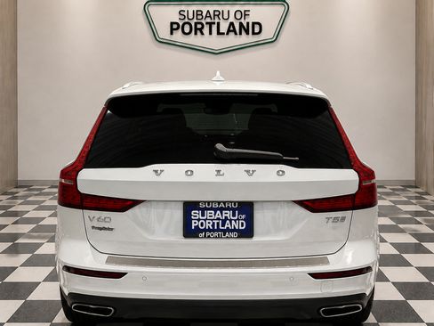 Used 2022 Volvo V60 T5 Cross Country w/ Advanced Package AWD/4WD image 4