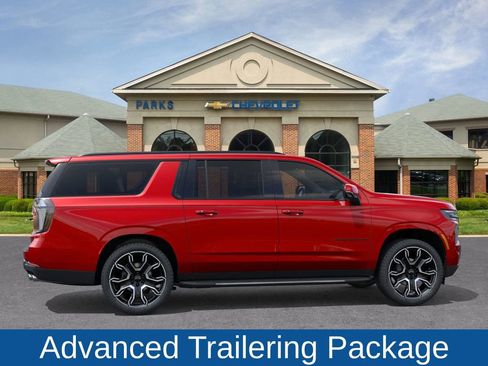 New 2026 Chevrolet Suburban RST image 6