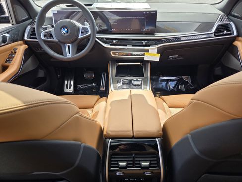 New 2026 BMW X5 M60i image 13