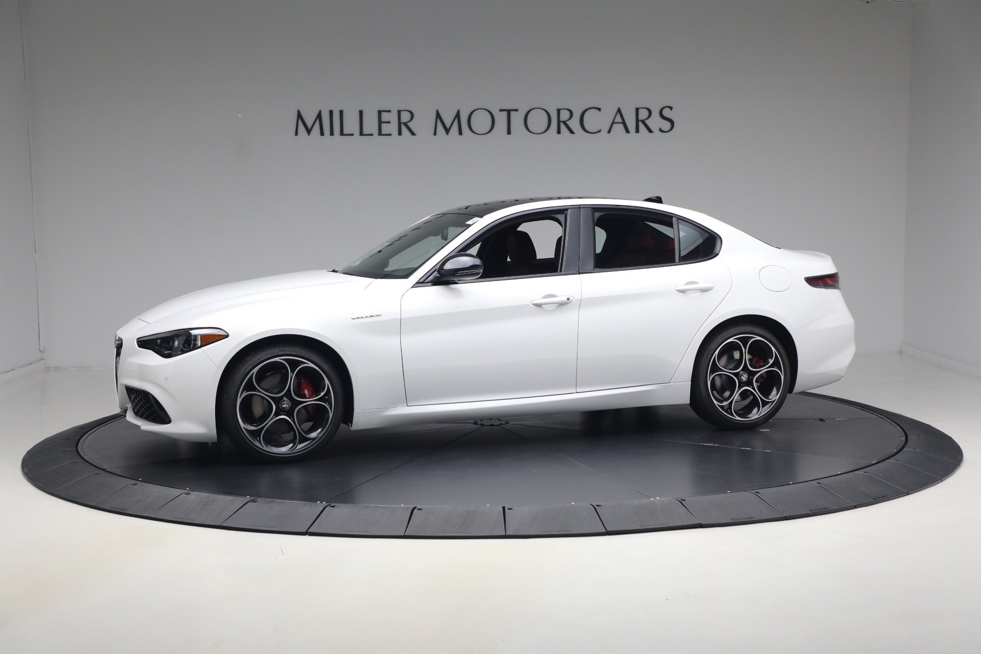 New 2026 Alfa Romeo Giulia AWD image 2