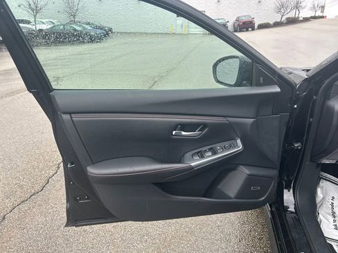 Certified 2025 Nissan Sentra SR w/ SR Premium Package image 12