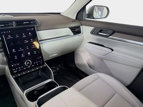 Certified 2026 GMC Terrain Denali AWD/4WD image 25