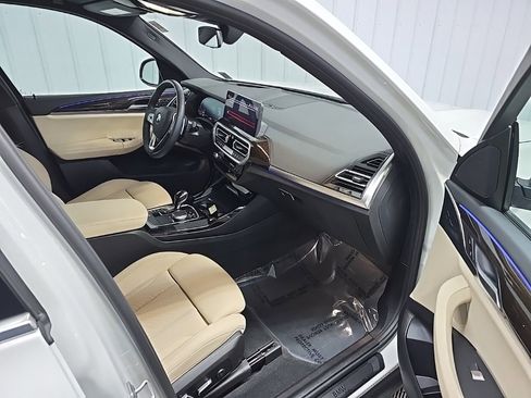 Used 2024 BMW X3 xDrive30i w/ Premium Package image 16