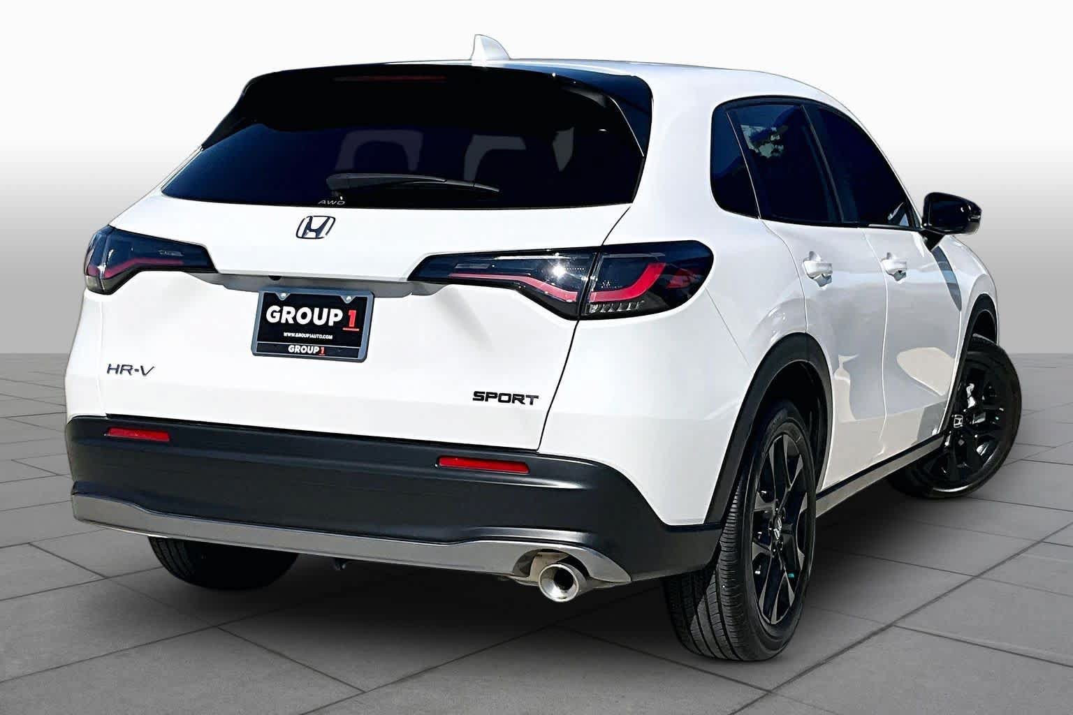 Used 2025 Honda HR-V Sport image 12