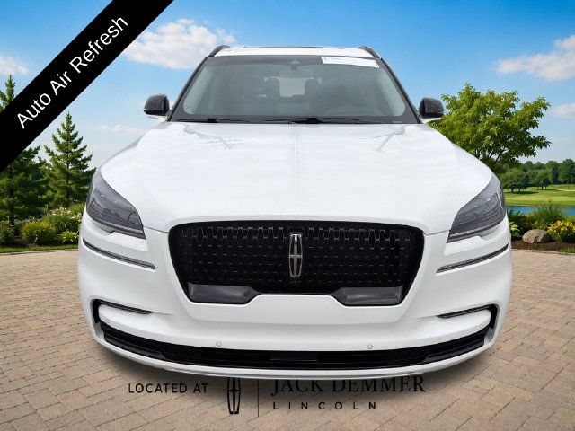 Used 2023 Lincoln Aviator Reserve w/ Equipment Group 201A AWD/4WD image 11