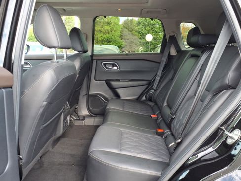 Certified 2023 Nissan Rogue Platinum w/ Platinum Premium Package AWD/4WD image 13