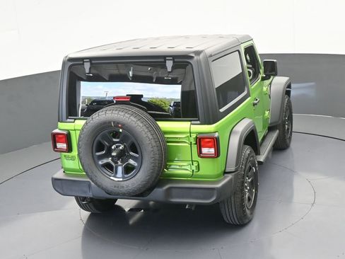 Used 2025 Jeep Wrangler Sport image 40