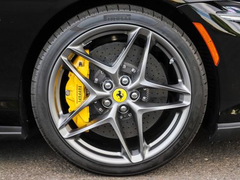 Certified 2025 Ferrari Roma Spider RWD image 29