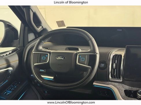 Used 2025 Ford Expedition Tremor AWD/4WD image 28