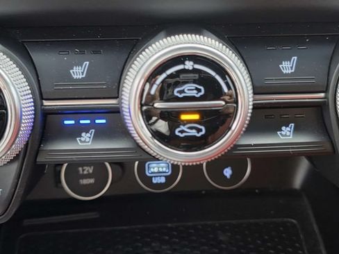 Used 2023 Genesis G70 2.0T w/ Sport Prestige Package RWD image 40